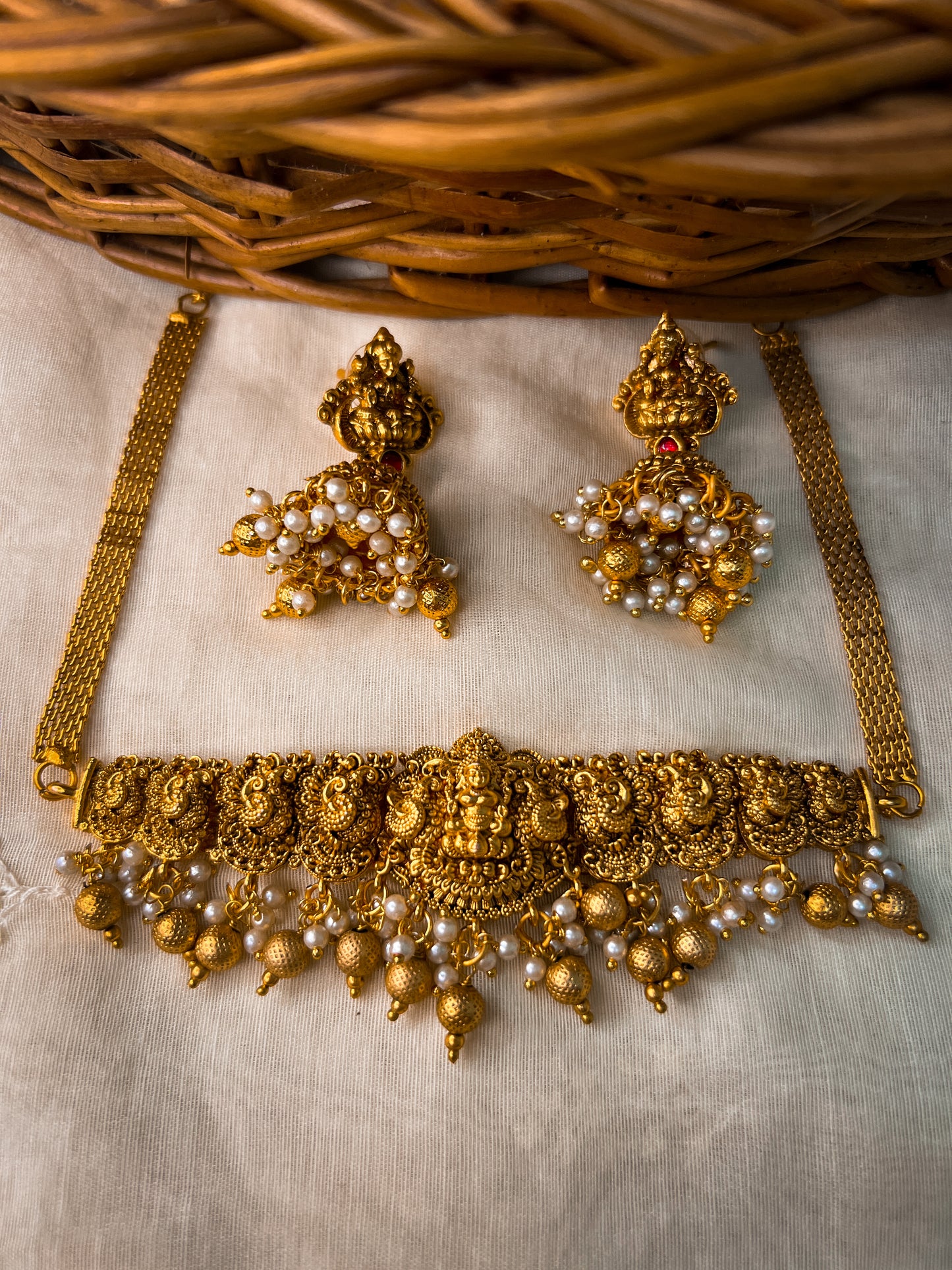 Pearl nagas