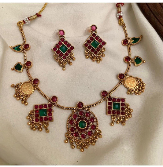Anika Antique Necklace & Earring Set