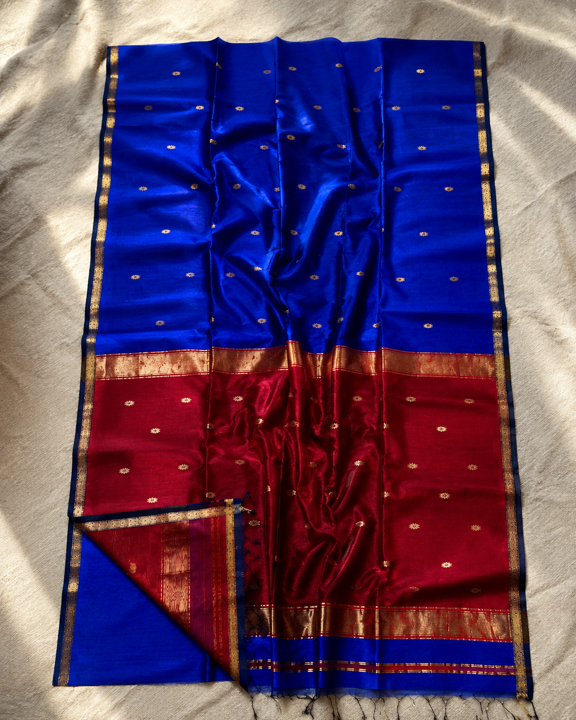 Royal Blue Maheshwari cotton silk Saree.