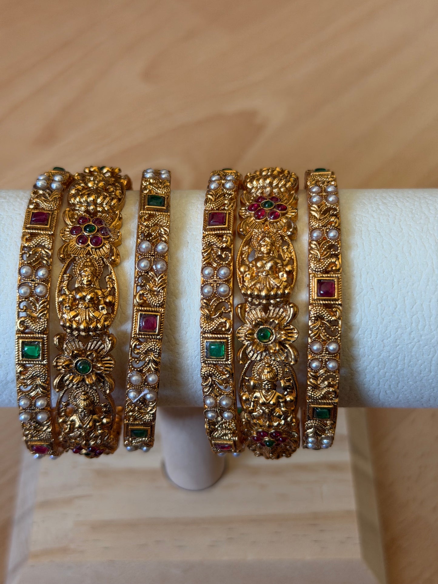 Laxmi Design Bangles Set