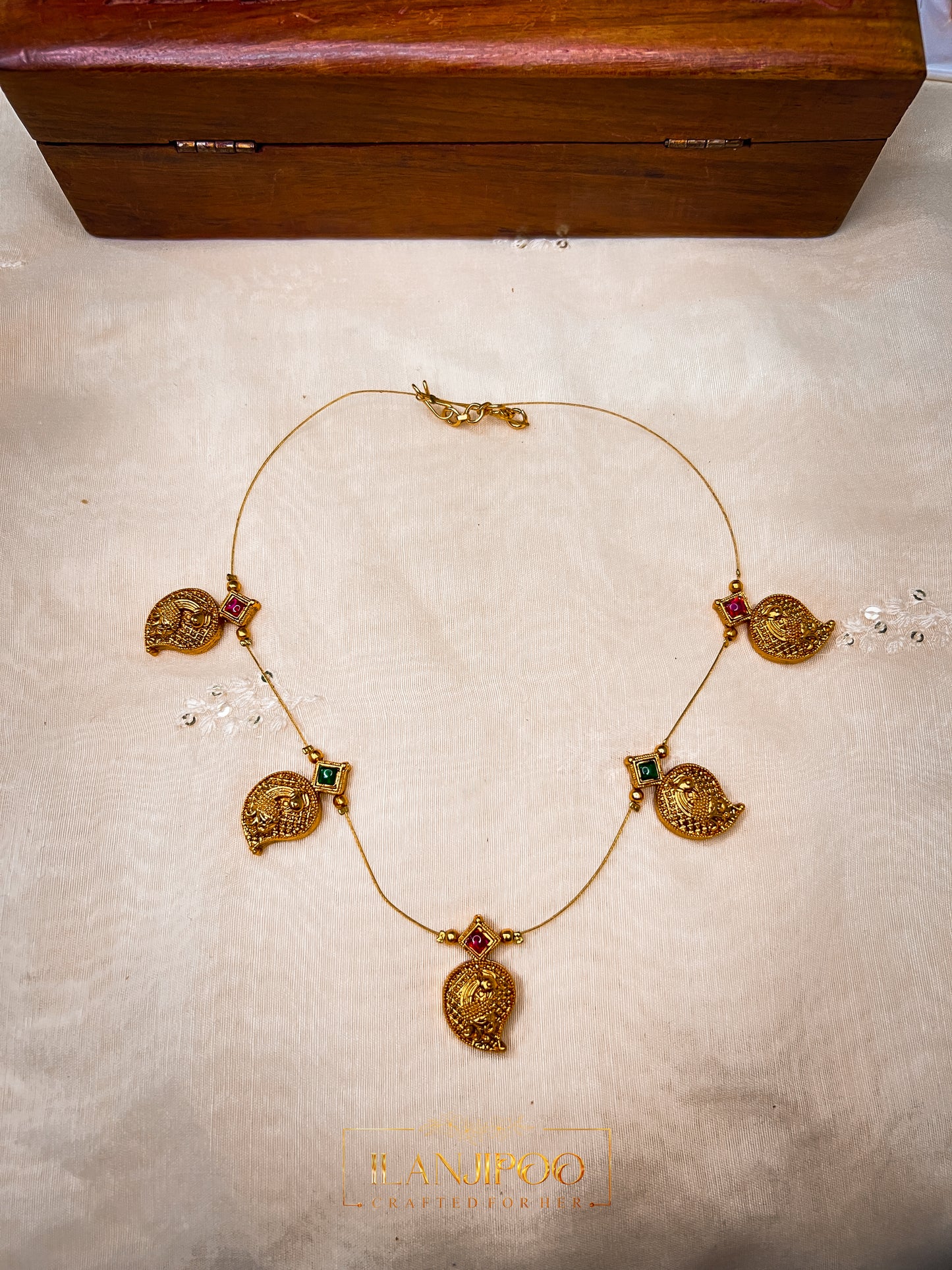 Invisible mango Necklace