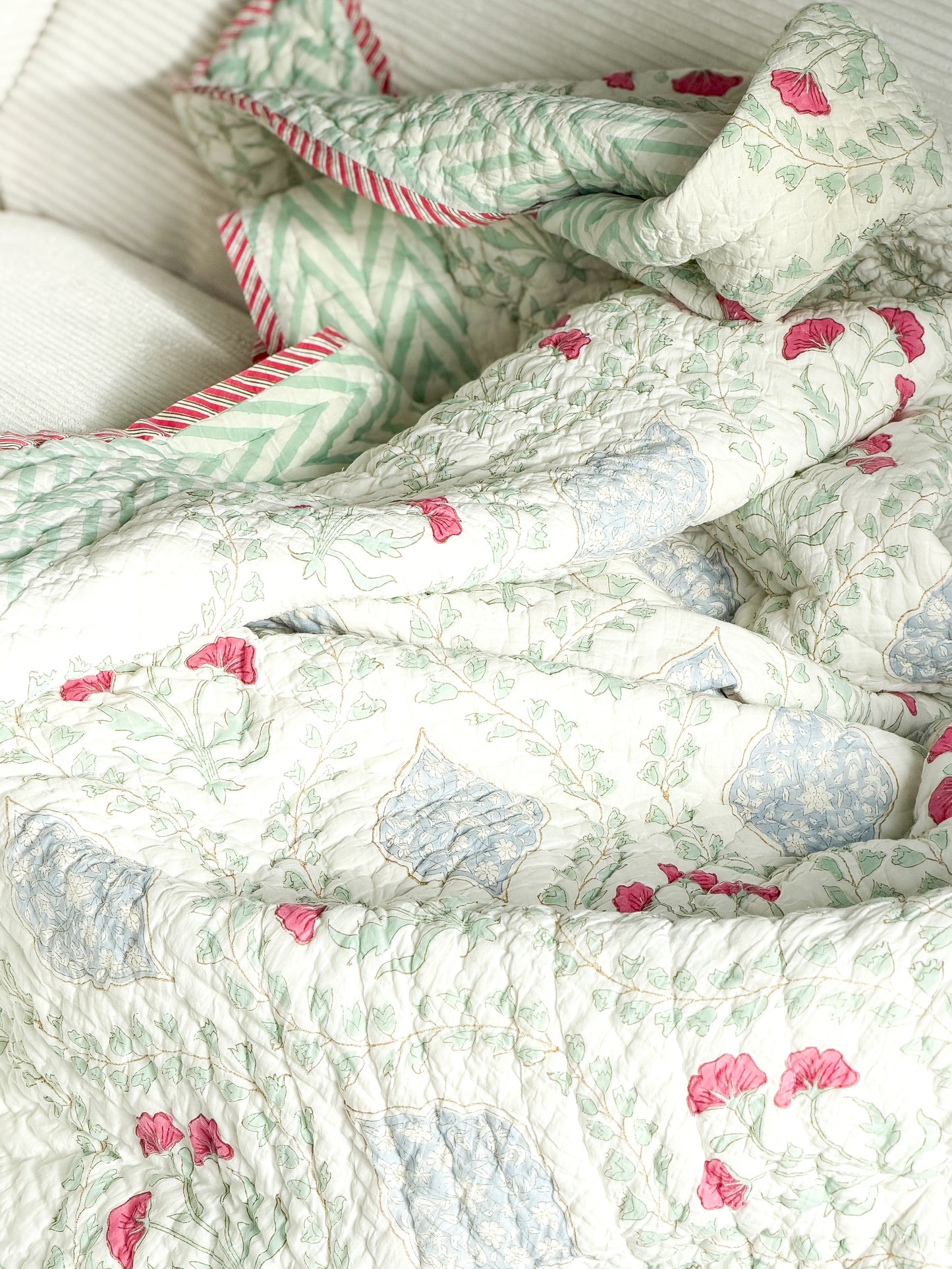 Soft Sage Green & Blush Pink Floral
- Handmade Reversible Single Quilt Blanket